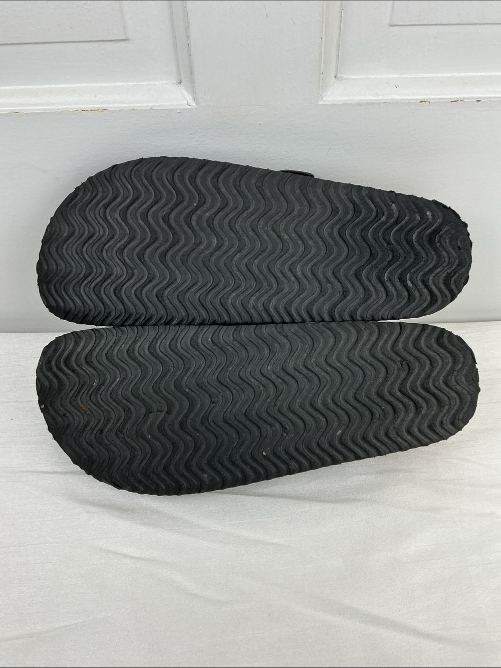Cushionaire Mules Women’s size 11 Black - Picture 9 of 9
